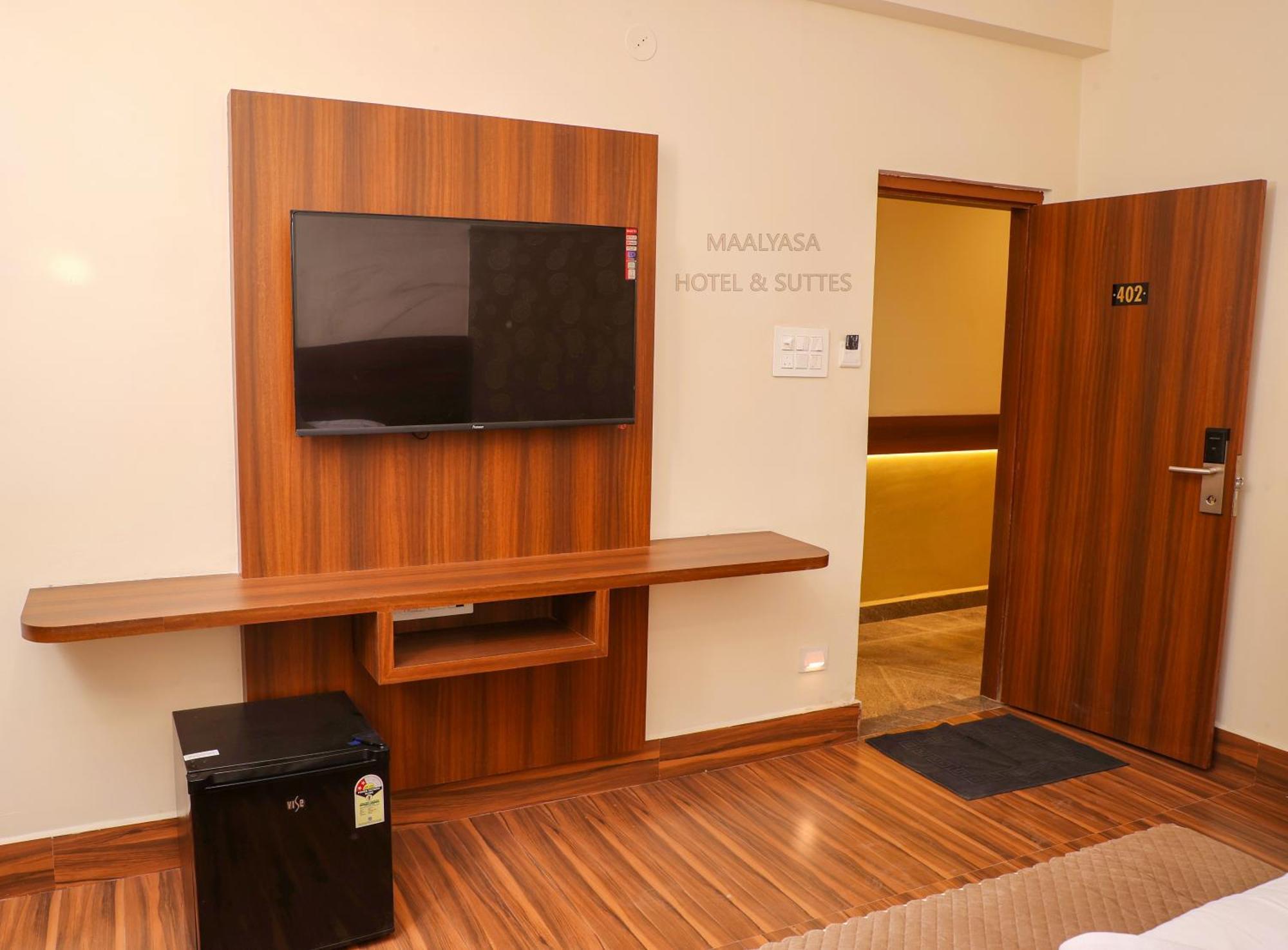 Maalyasa Hotel And Suites Hyderabad Eksteriør bilde